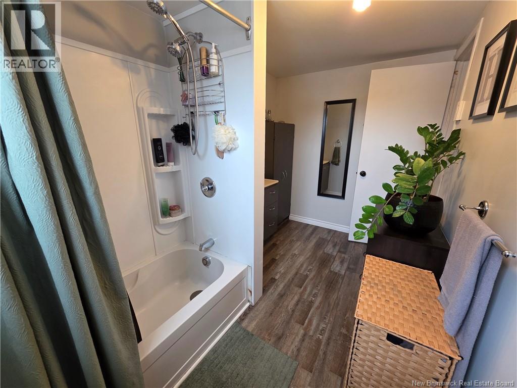 35 Titus Road - 17