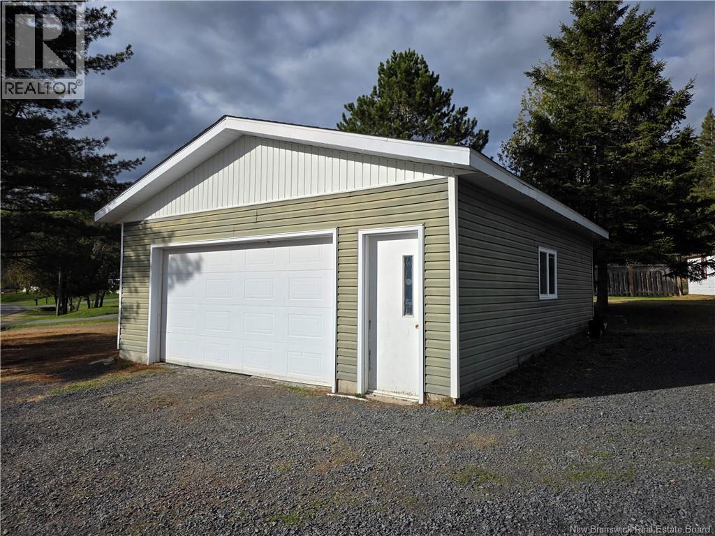35 Titus Road - 31