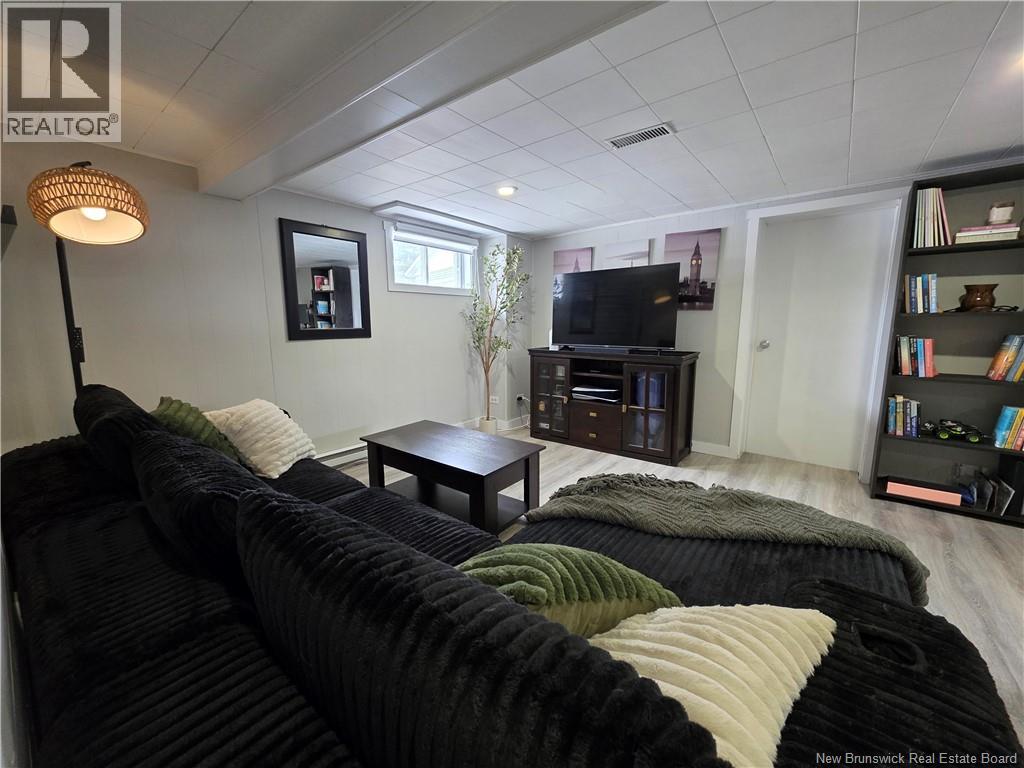 35 Titus Road - 23