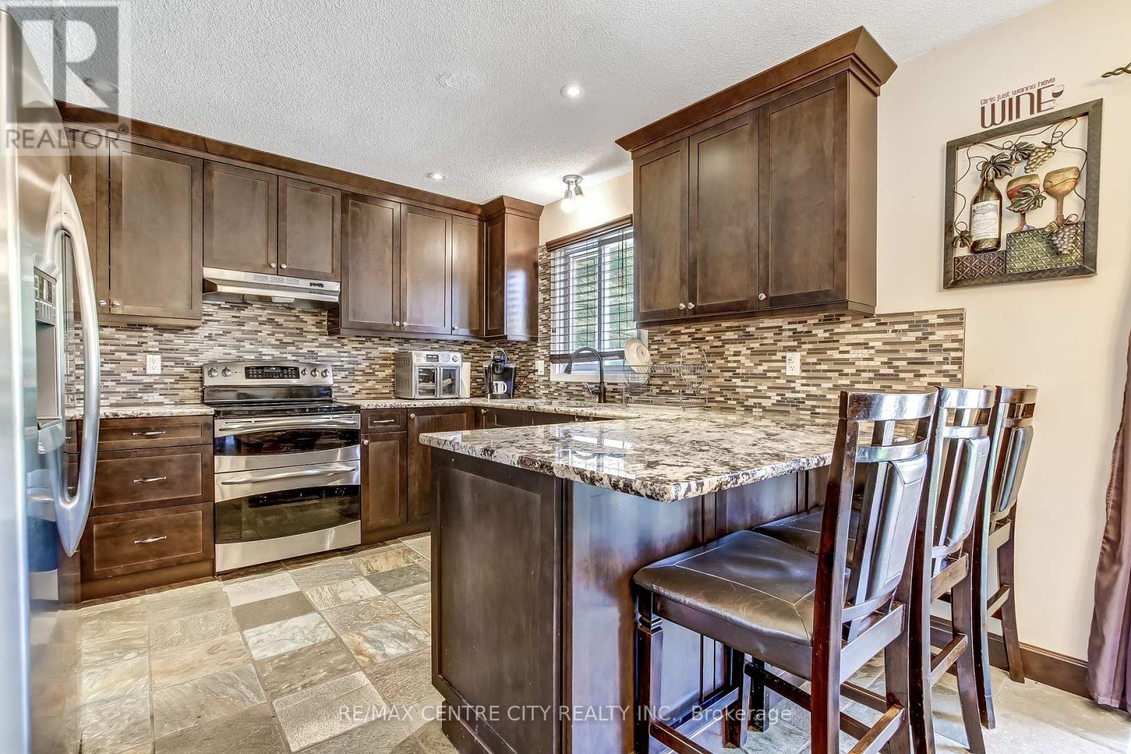 #29 301 CARLOW ROAD - 8