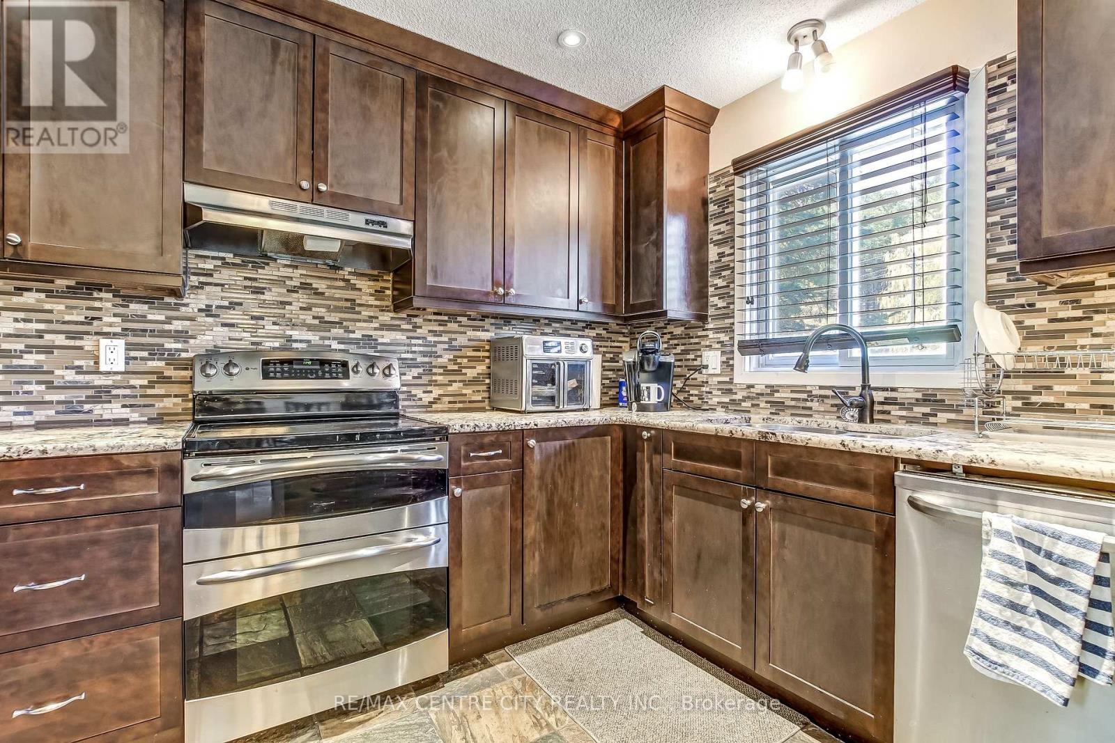 #29 301 CARLOW ROAD - 9