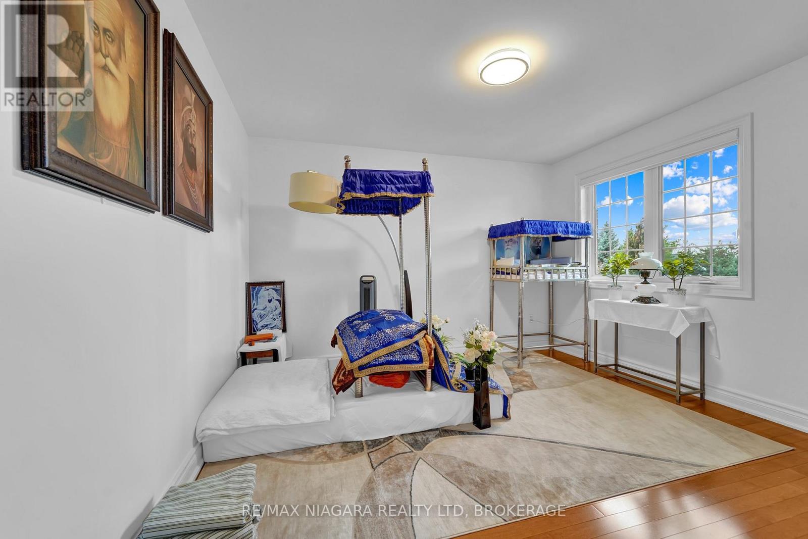 8018 CATHEDRAL DRIVE - 29