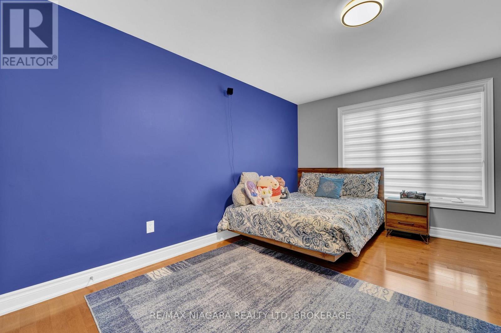 8018 CATHEDRAL DRIVE - 35