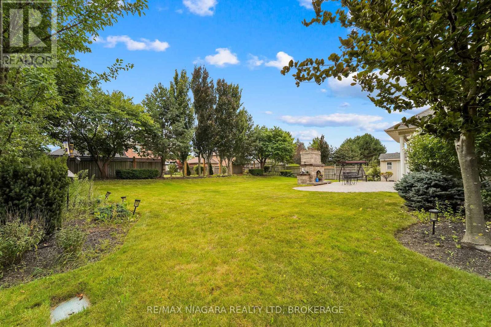 8018 CATHEDRAL DRIVE - 47