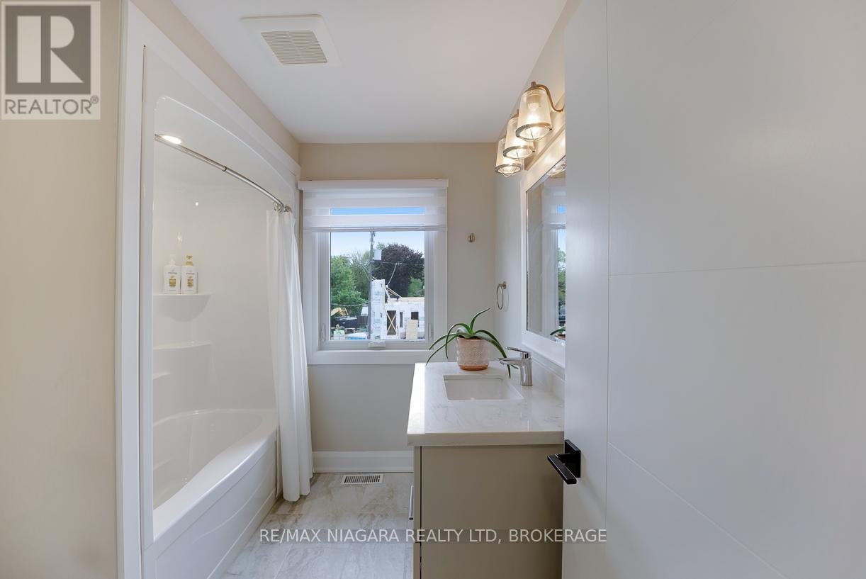 77B BROADWAY - 21
