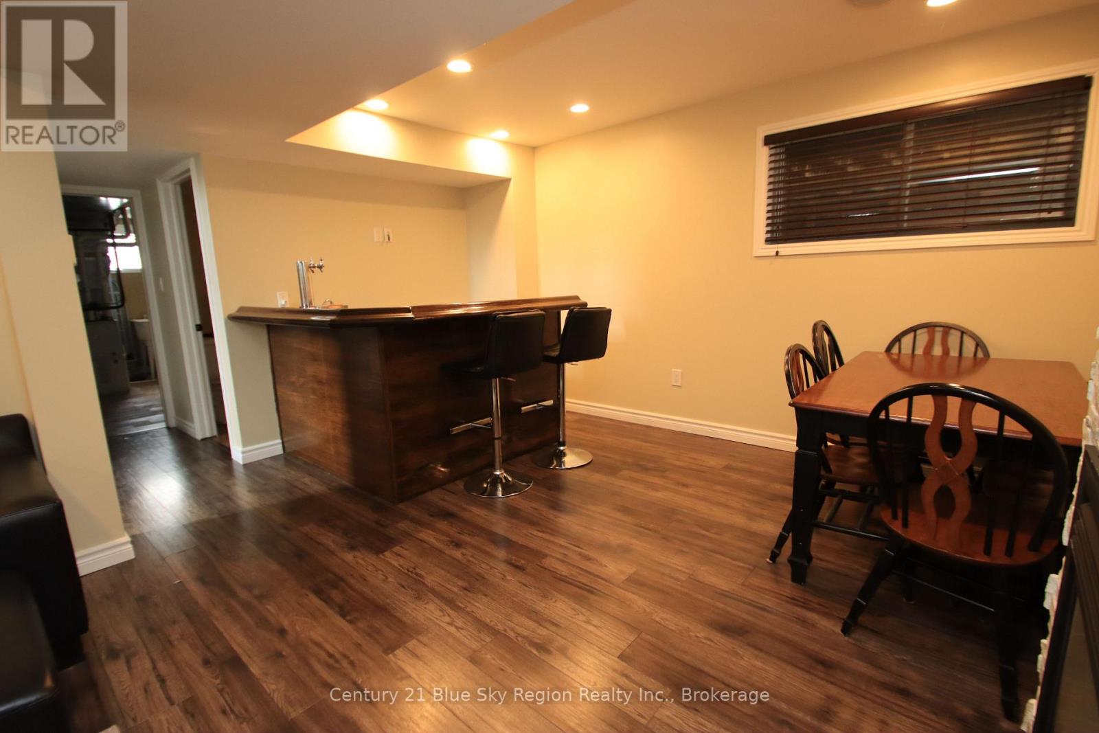 127 BENNETT STREET - 22