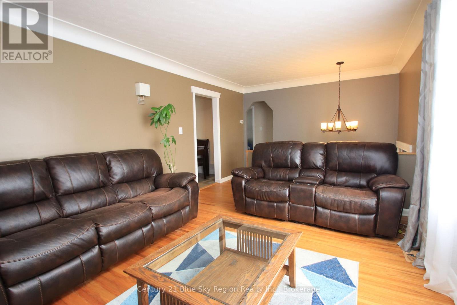 127 BENNETT STREET - 9