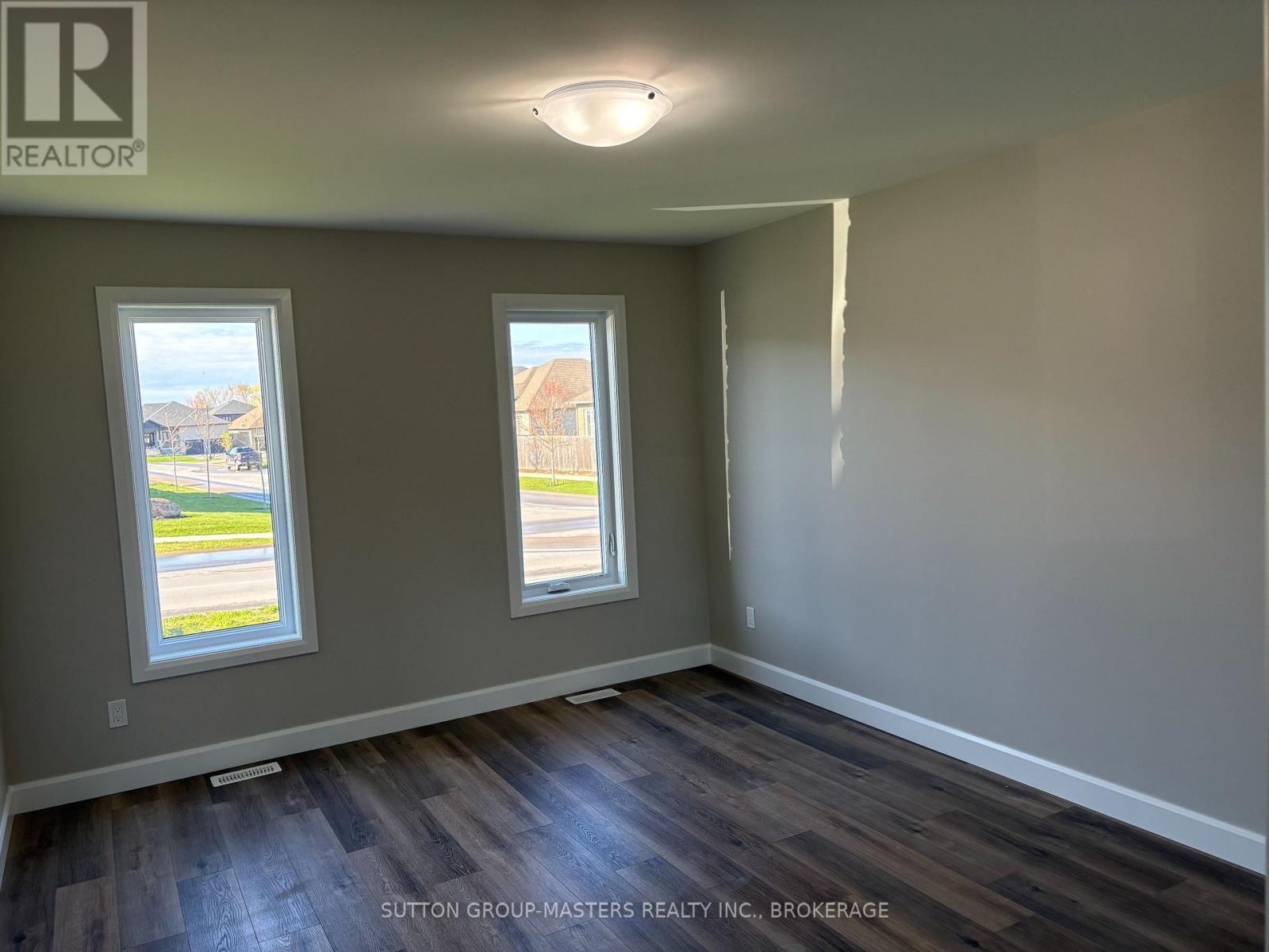 812 WINDERMERE DRIVE - Image 15
