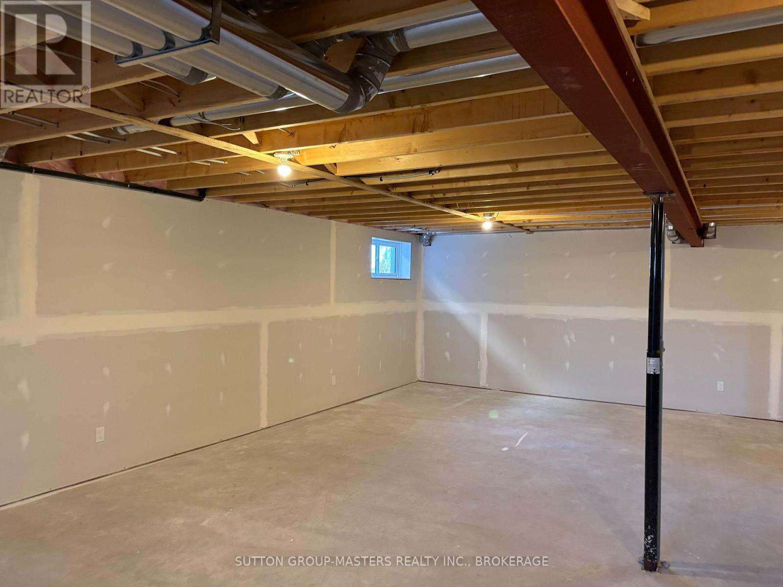 812 WINDERMERE DRIVE - Image 18