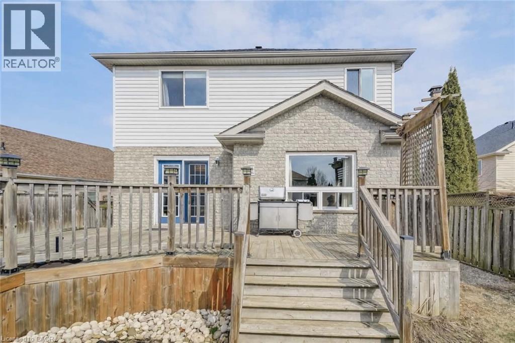 15 WAFFLER Crescent - 30