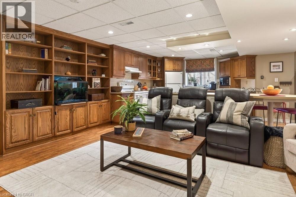 29 GAINES Avenue - 35