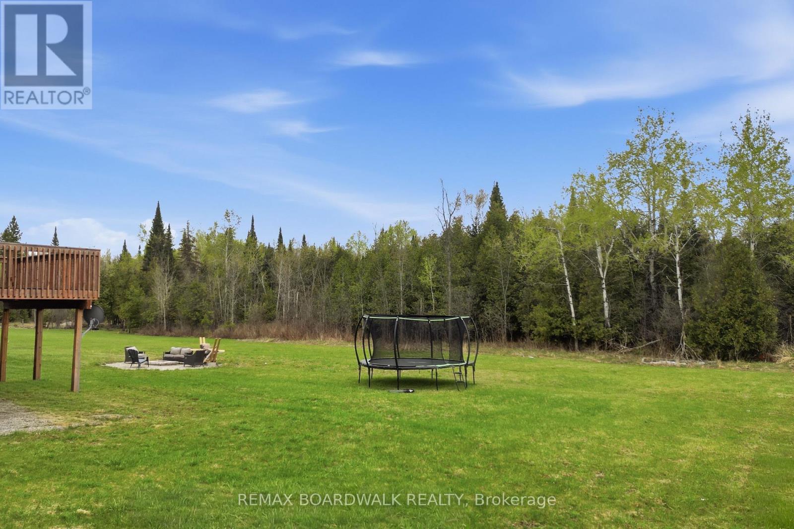 447 CHURCHILL ROAD - 36