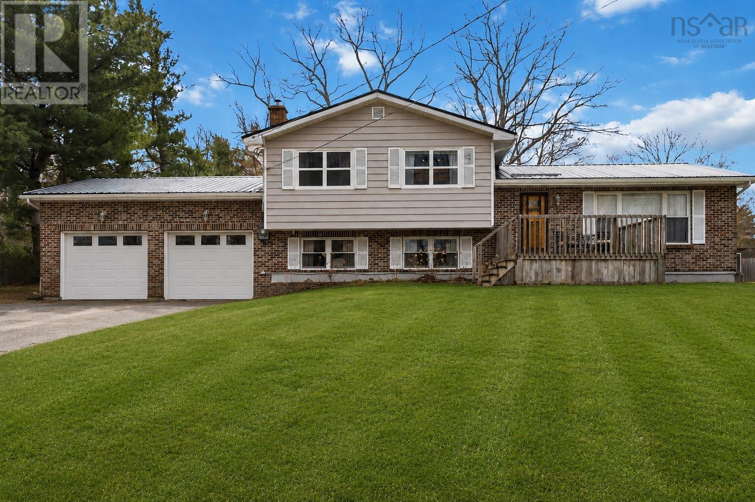 Property photo of 904 Carol Street