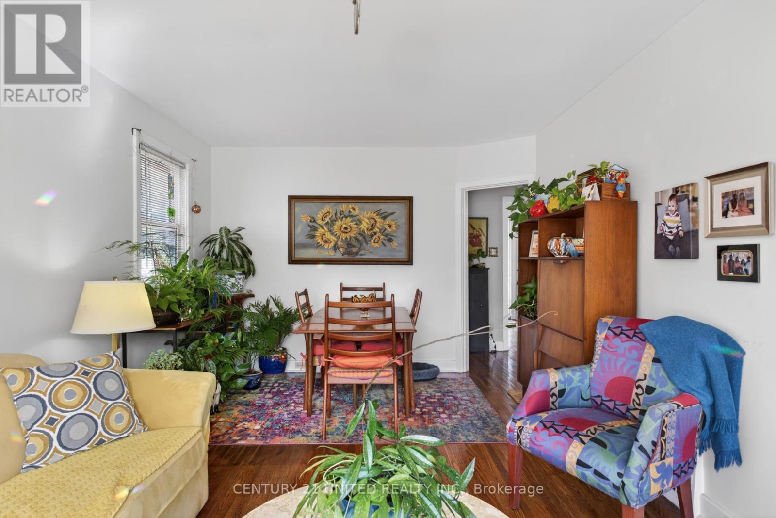 17 MARGARET STREET N - 13