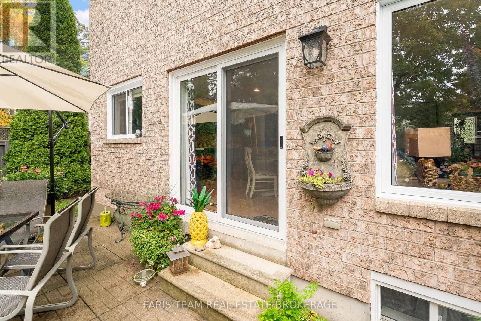 92 BRIGHTON ROAD - 36