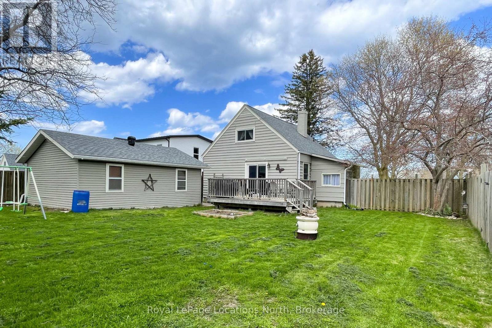 238 TROWBRIDGE STREET W - 13