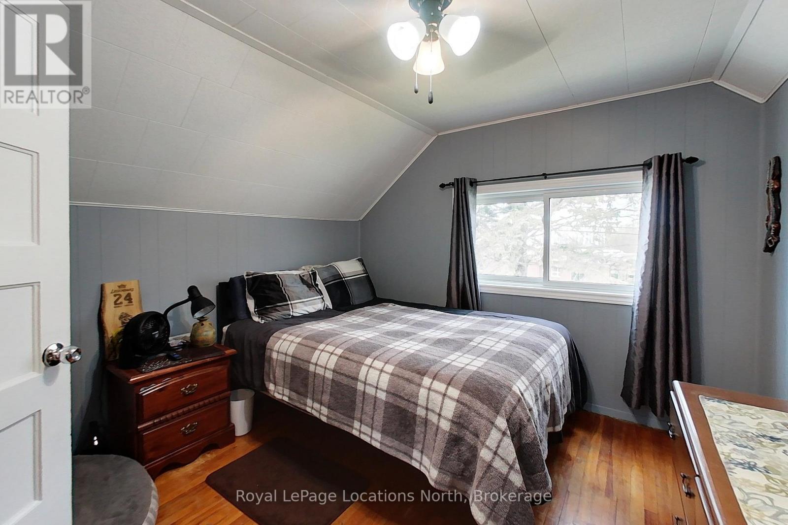 238 TROWBRIDGE STREET W - 33