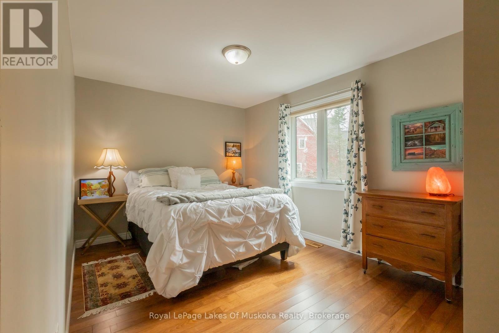 17 HART COURT - 22