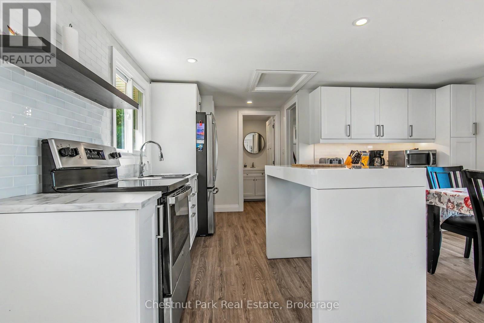 37 RONALD STREET - 26