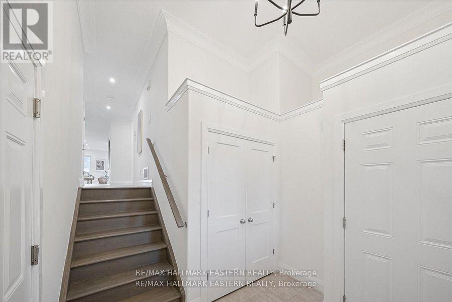 11 OLIVER LANE - Image 3