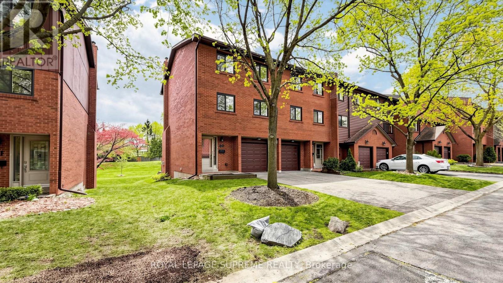 #60 4165 FIELDGATE DRIVE - 2
