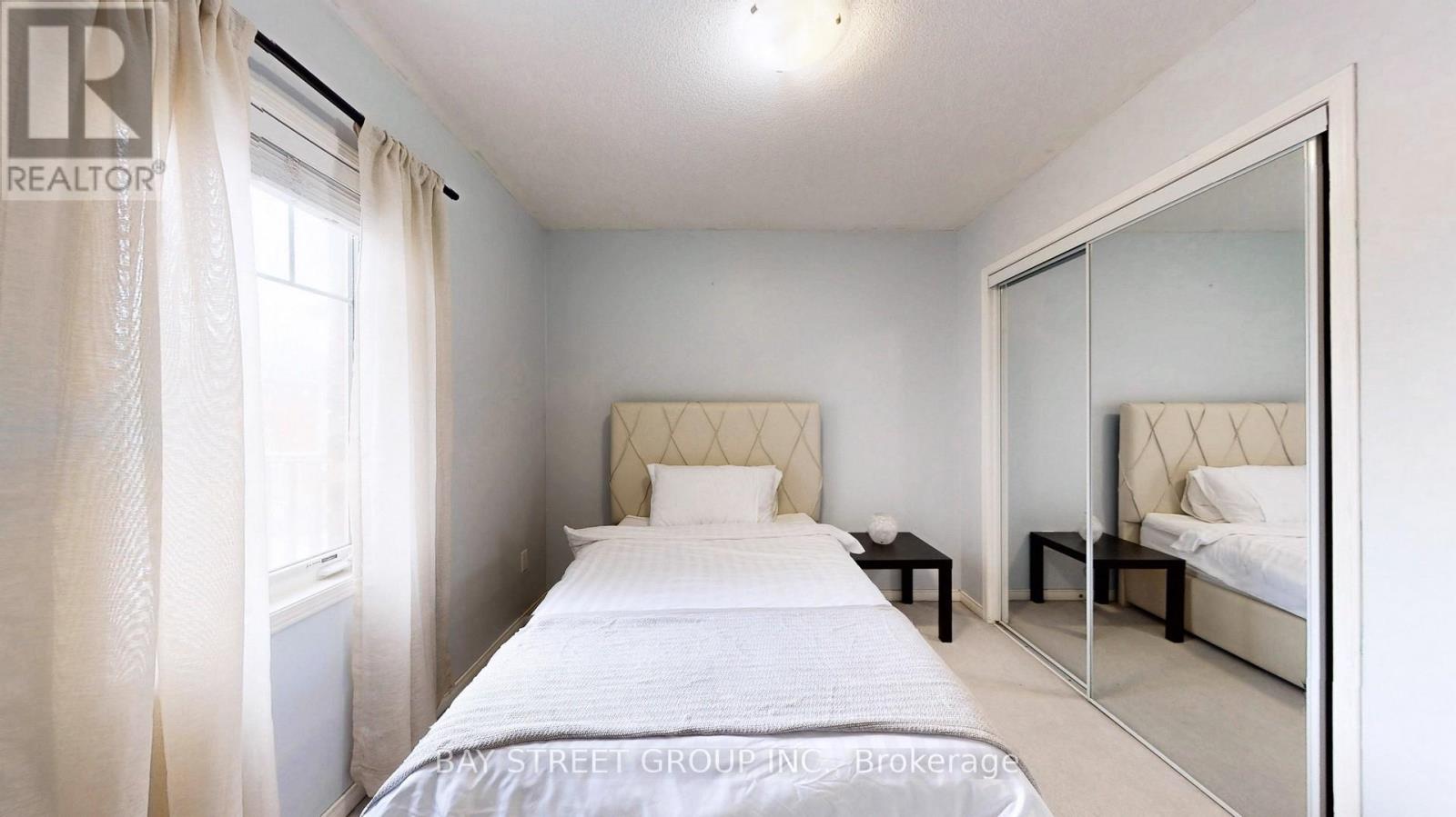 #13 3975 EGLINTON AVENUE W - 17