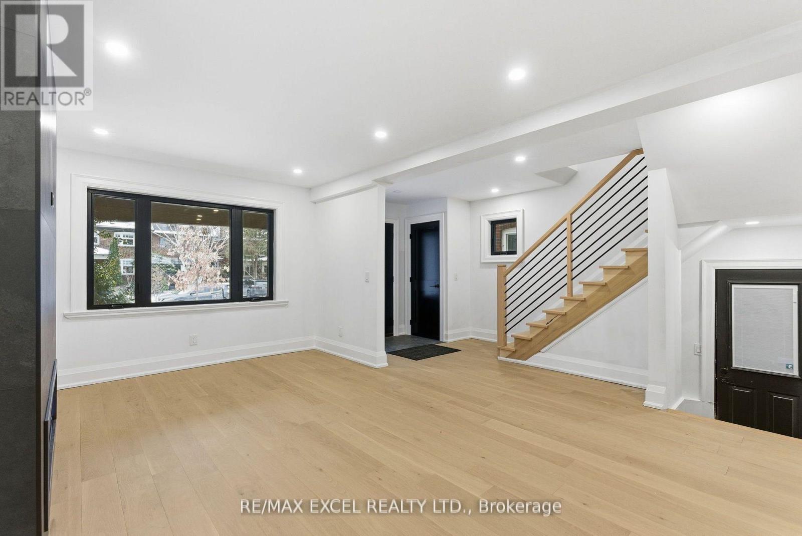 34 RAYMOND AVENUE - 7