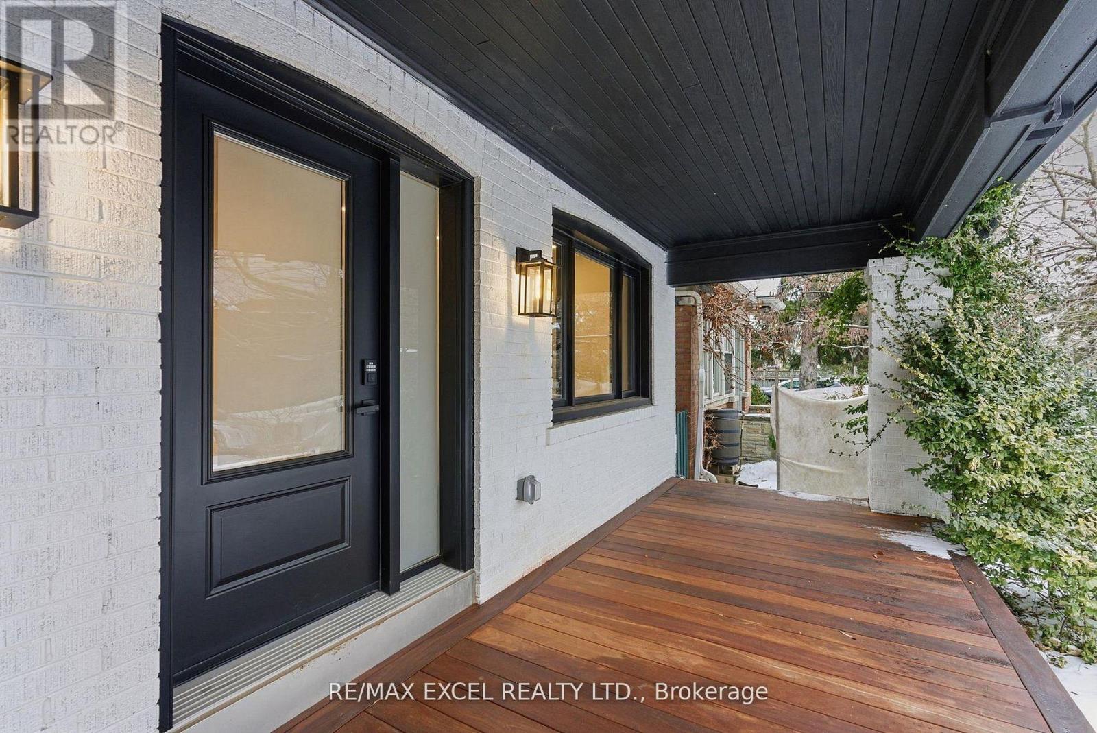 34 RAYMOND AVENUE - 4