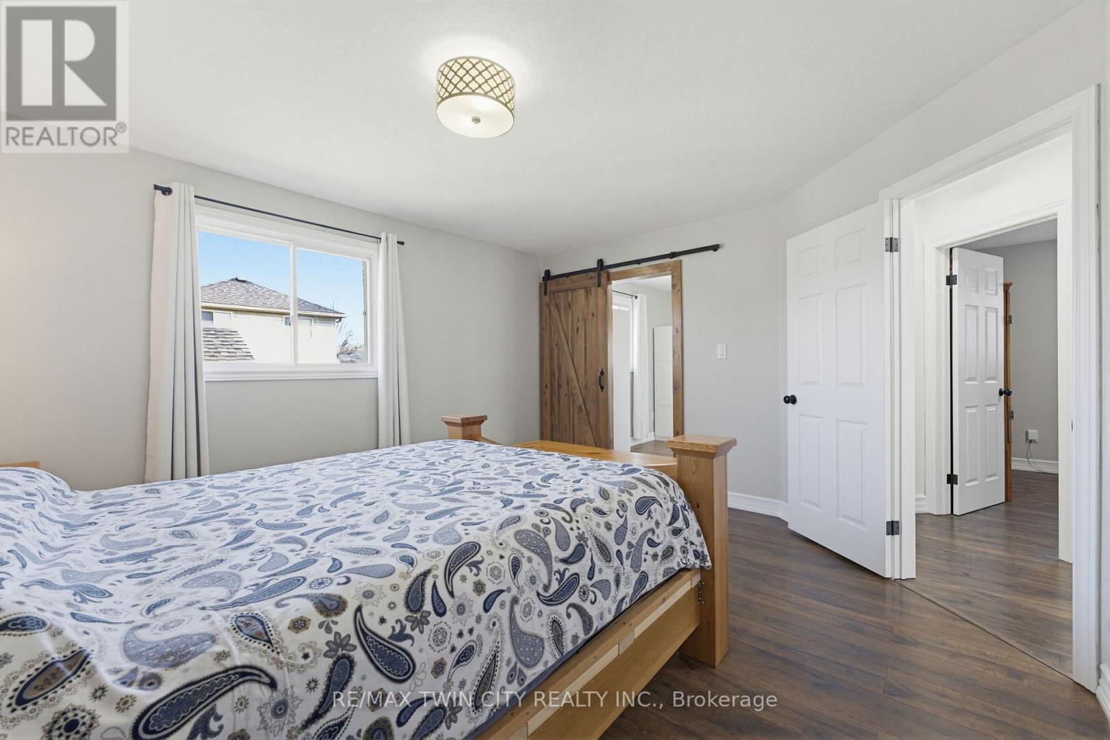 60 ST PATRICK'S DRIVE - 16