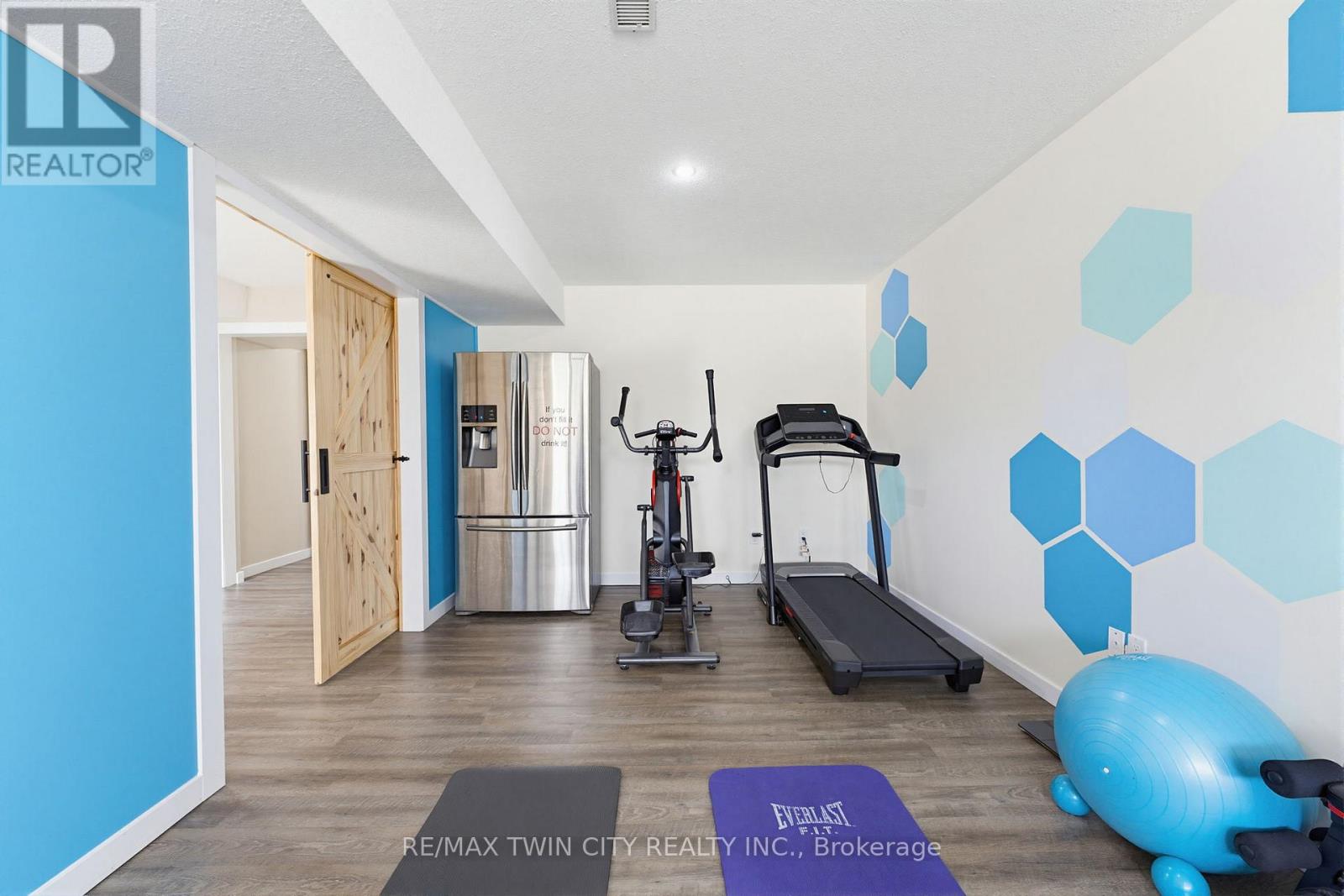 60 ST PATRICK'S DRIVE - 23