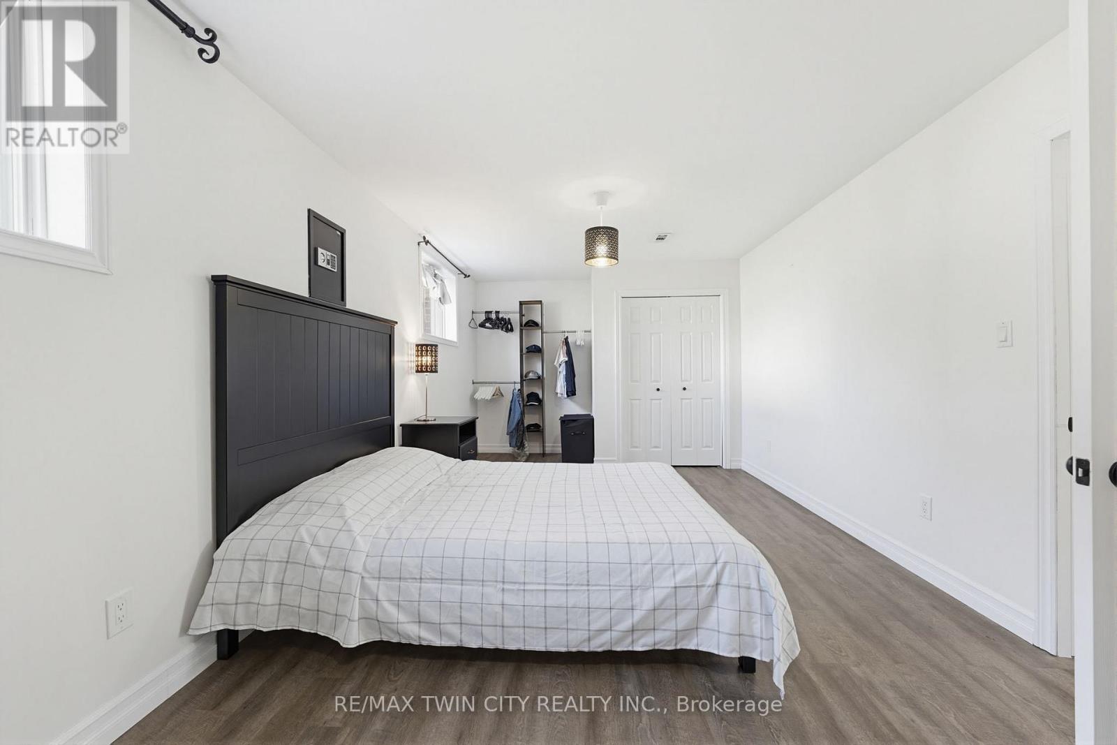 60 ST PATRICK'S DRIVE - 25