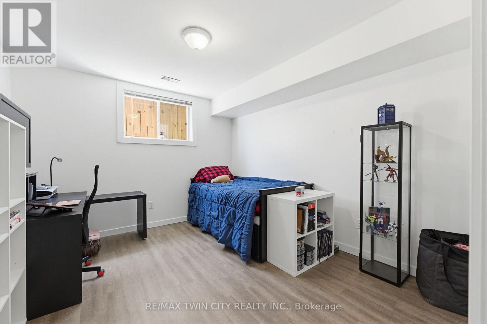 60 ST PATRICK'S DRIVE - 26
