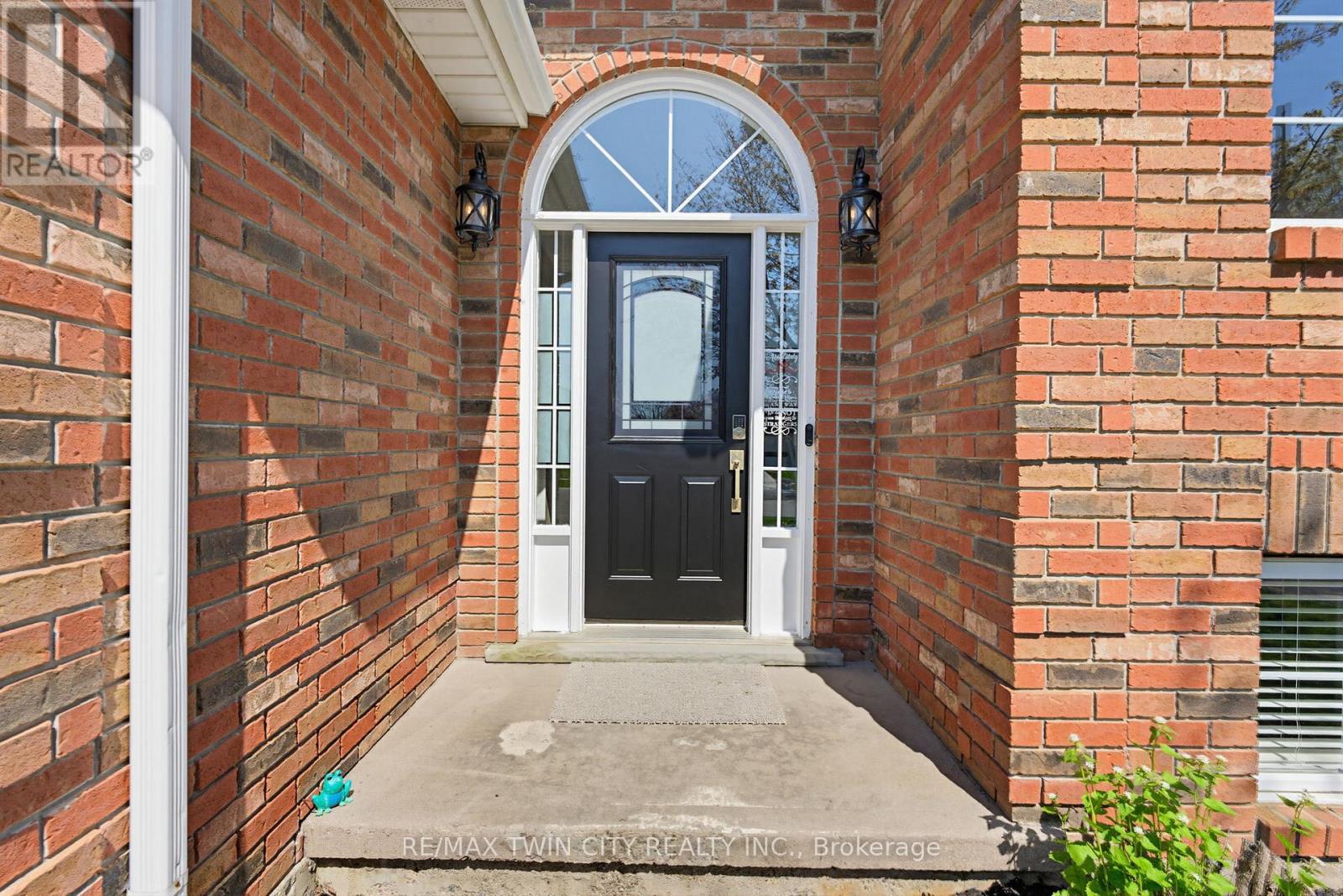 60 ST PATRICK'S DRIVE - 4