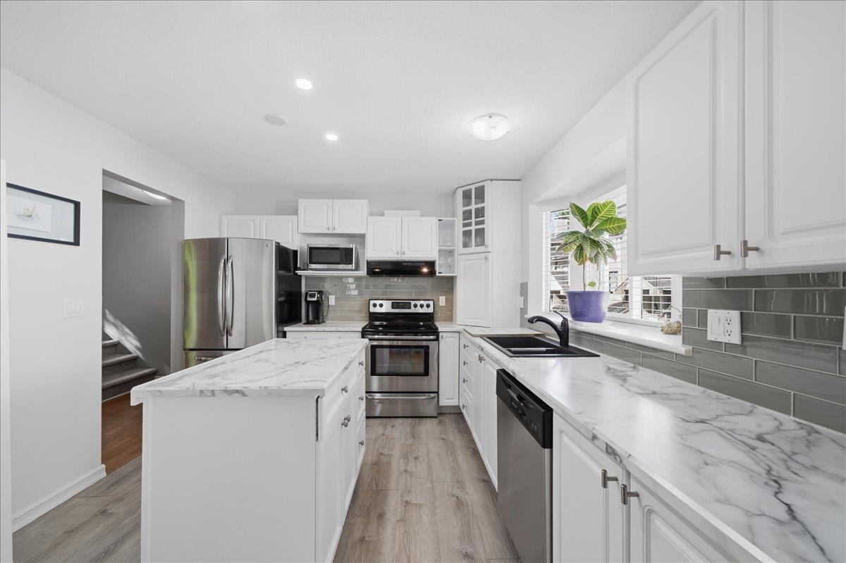 39 7640 BLOTT STREET, Mission