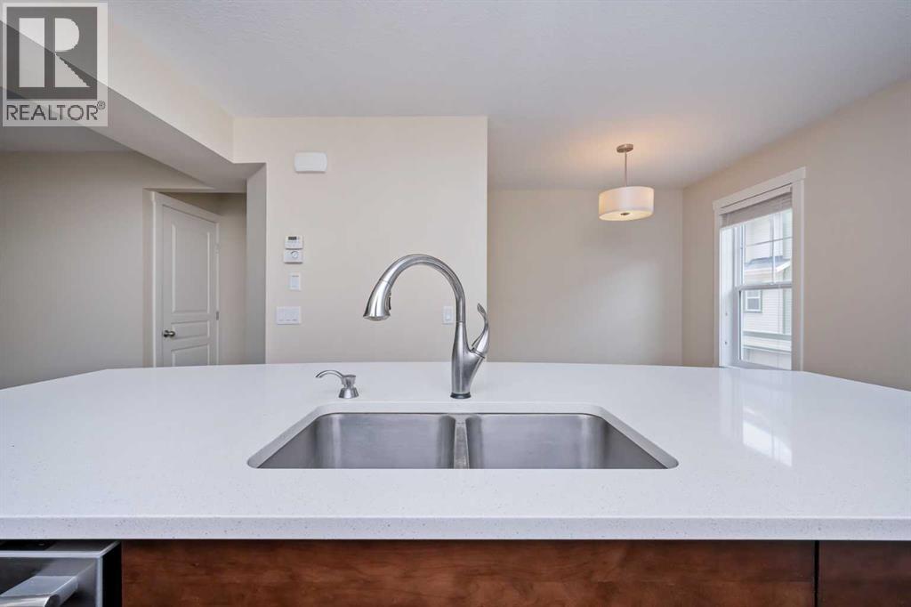 211 Mckenzie Towne Square SE - 16