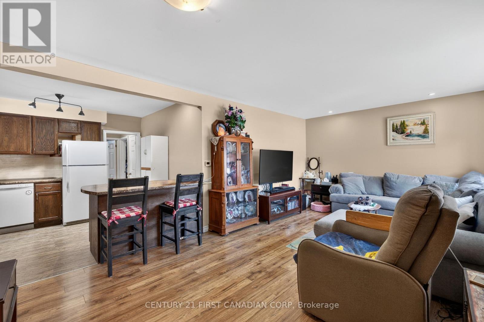 197 BARKER STREET - 21