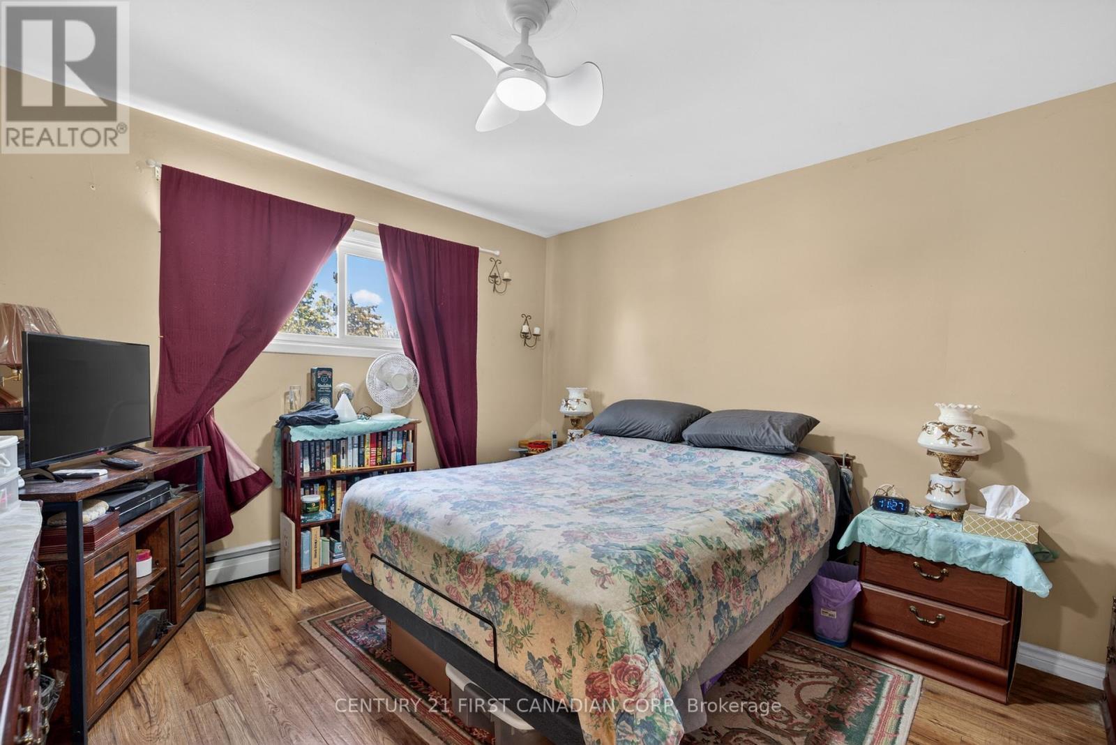 197 BARKER STREET - 27