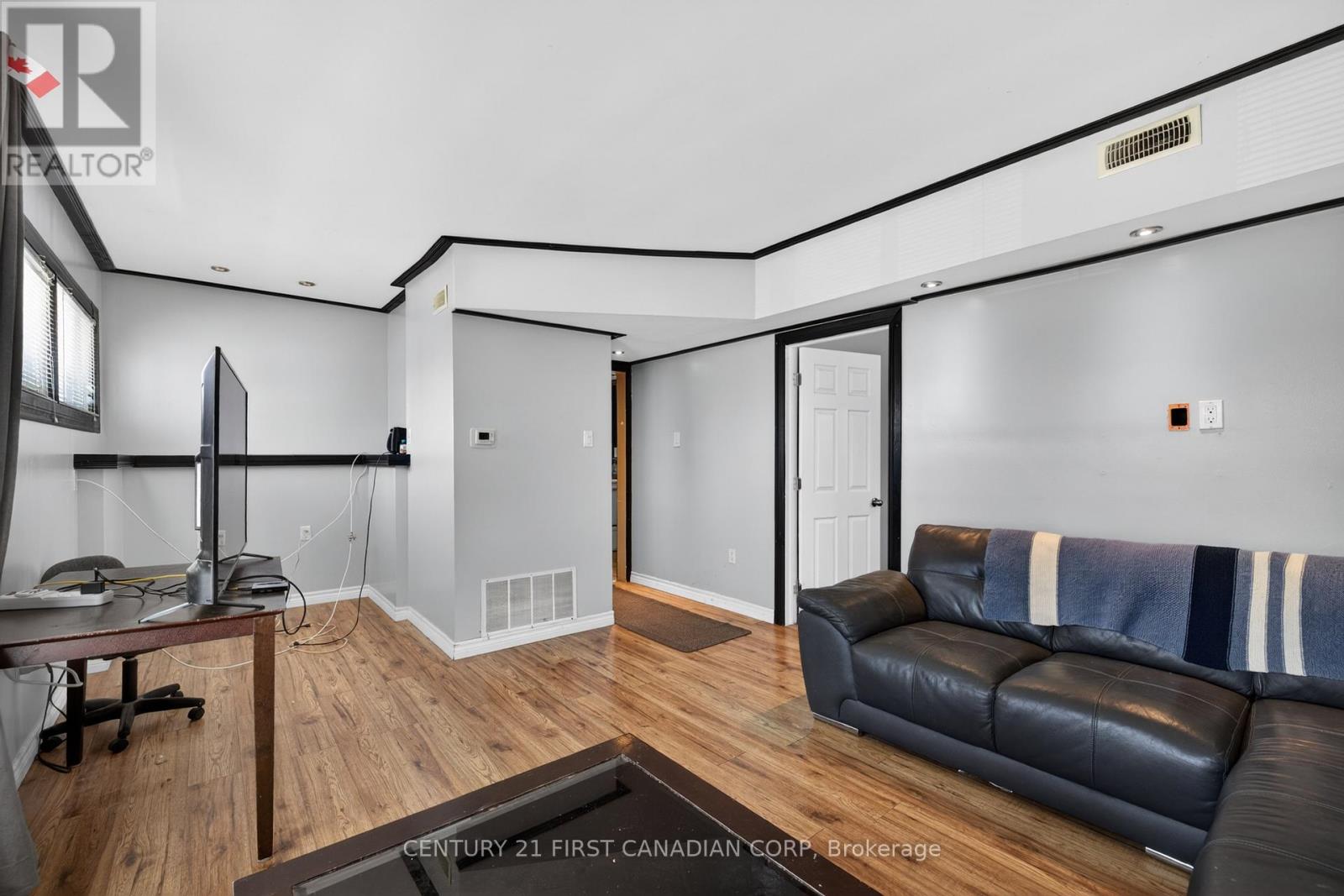 197 BARKER STREET - 9