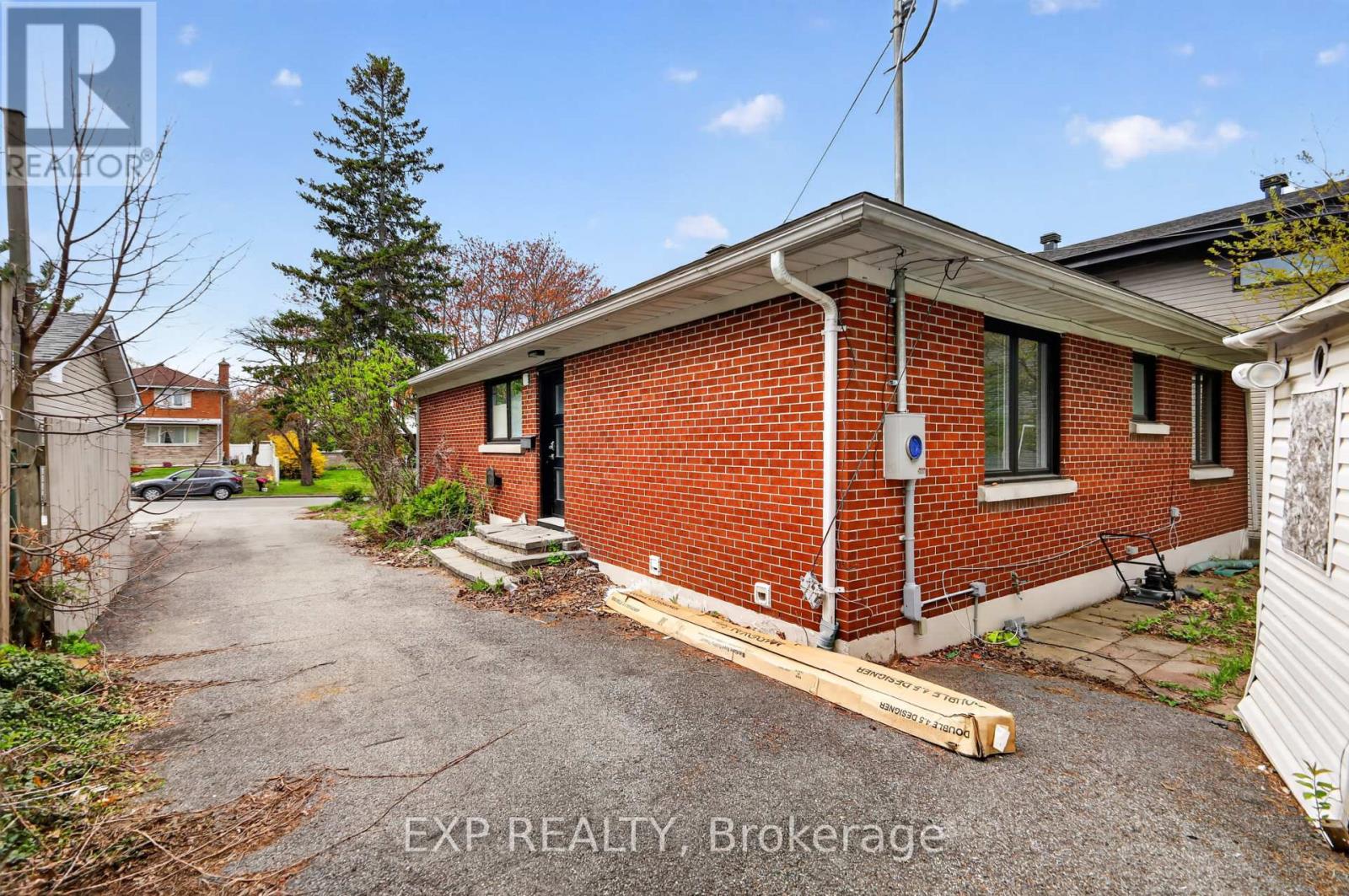 1255 EVANS BOULEVARD N - 10