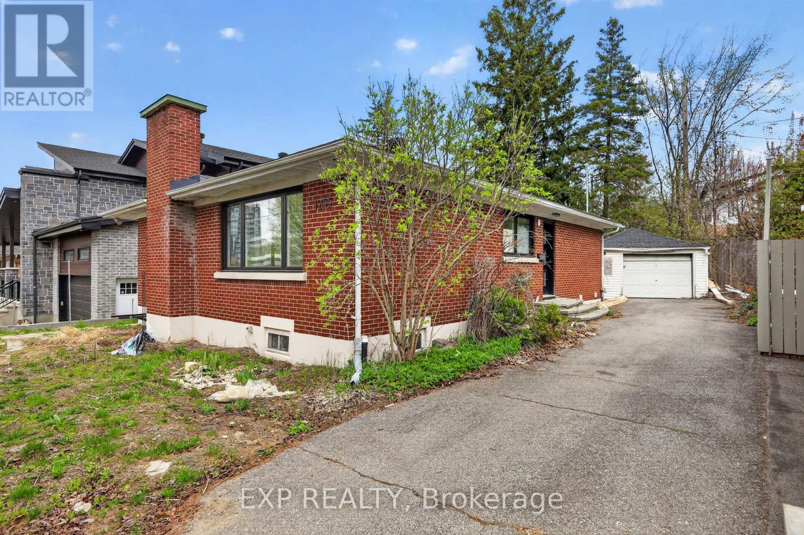 1255 EVANS BOULEVARD N - 2