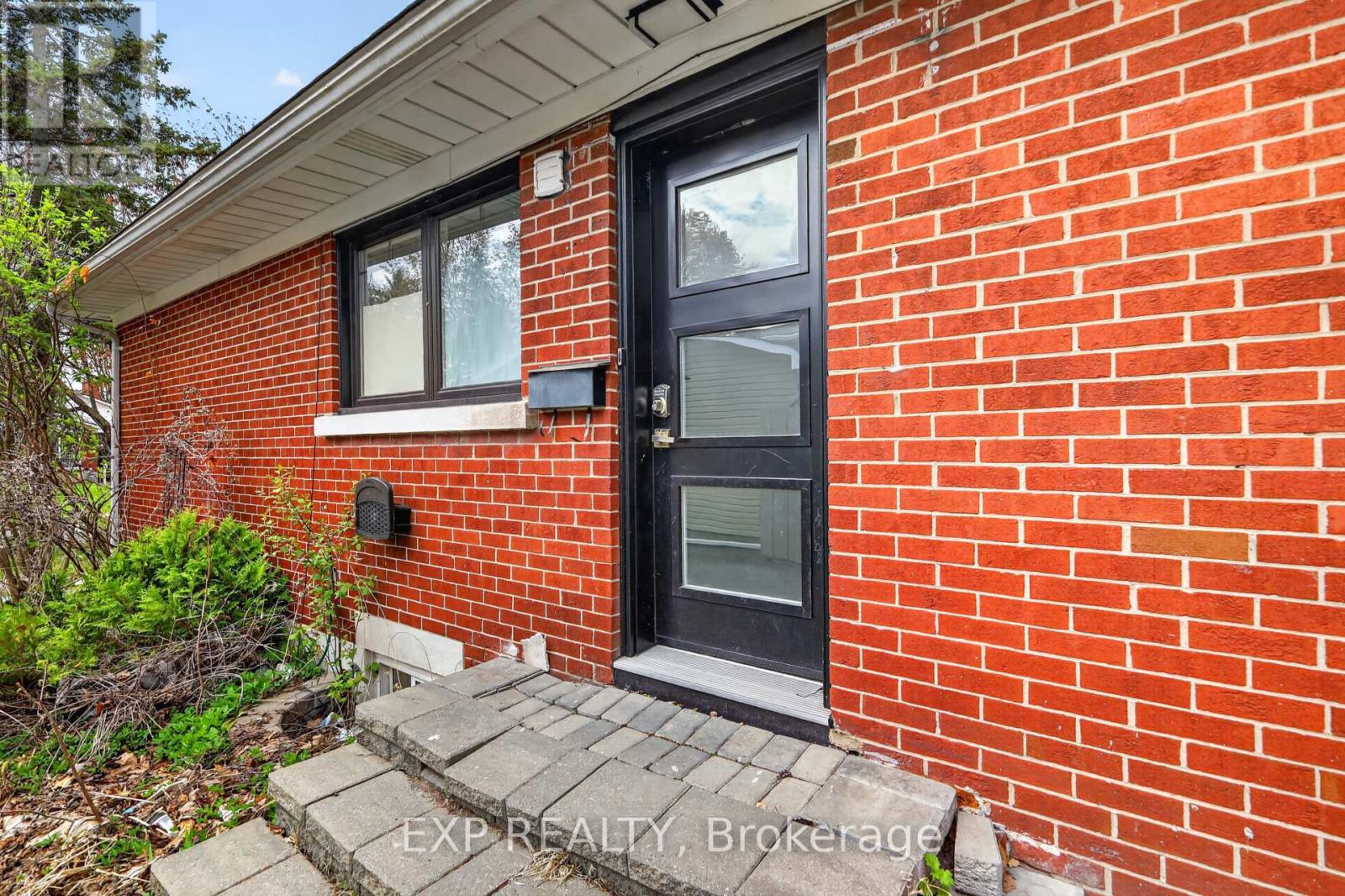 1255 EVANS BOULEVARD N - 7