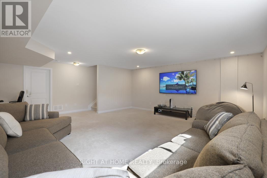 900 SERRANO STREET - 32