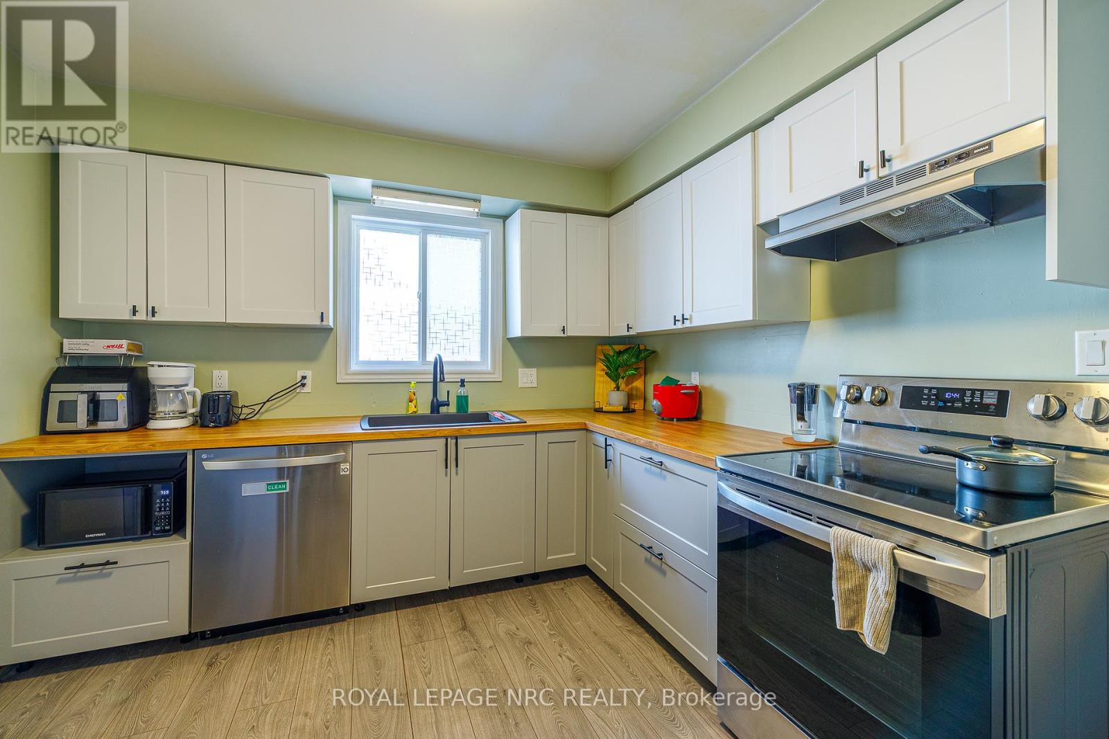 5880 CRIMSON DRIVE - 17