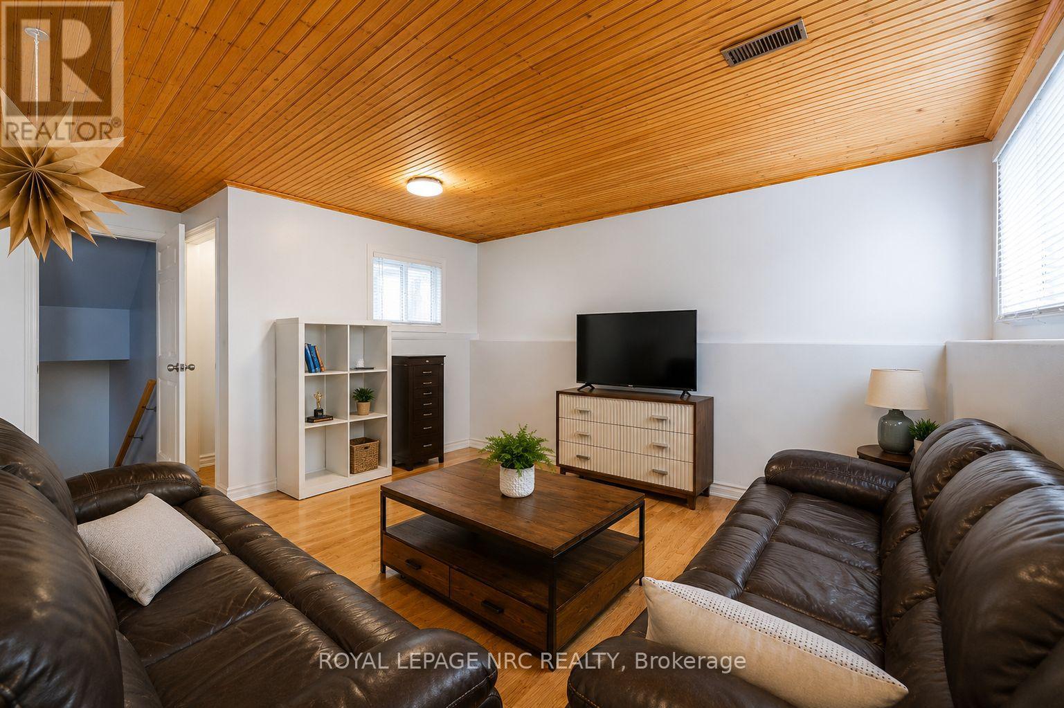 5880 CRIMSON DRIVE - 33