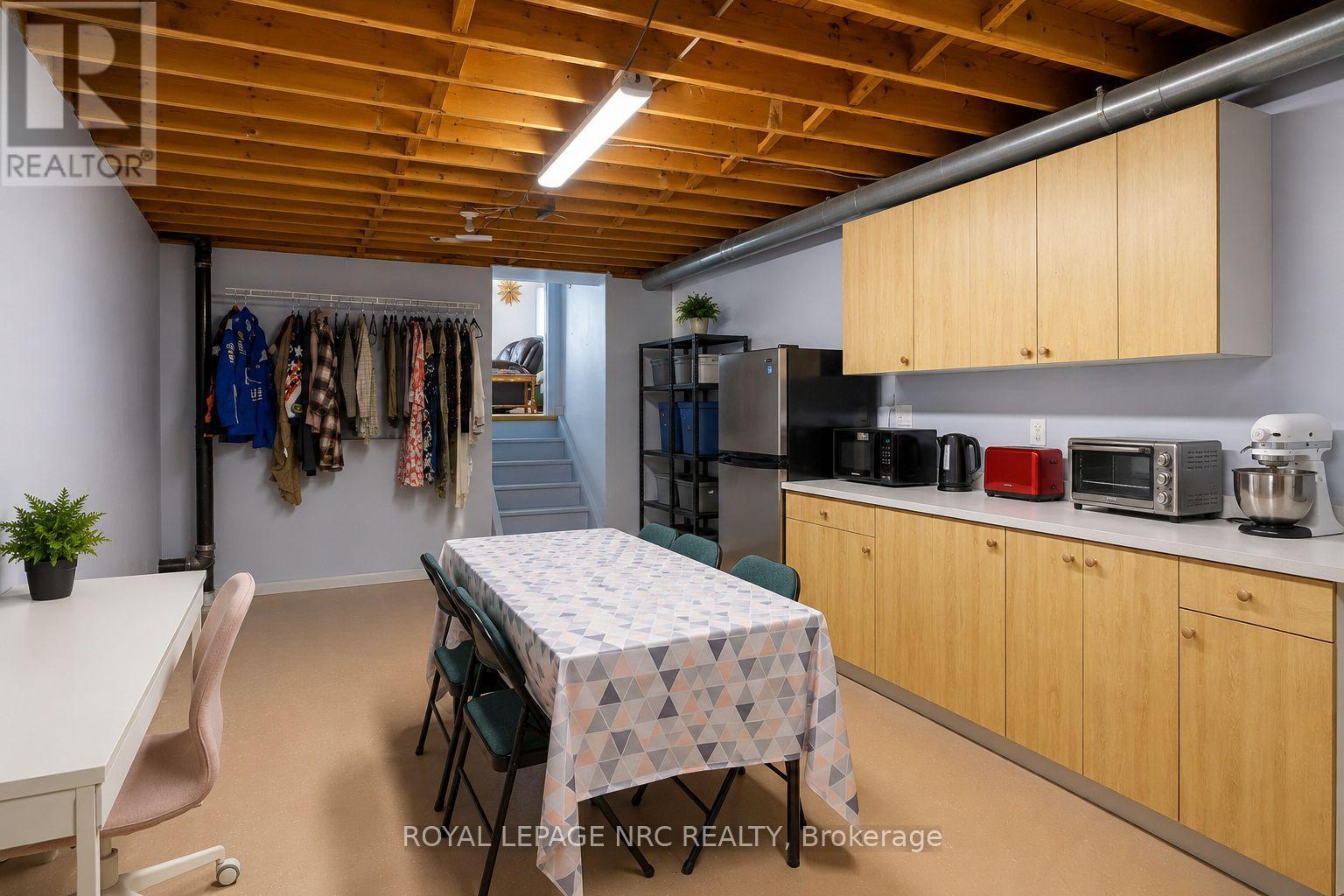 5880 CRIMSON DRIVE - 35