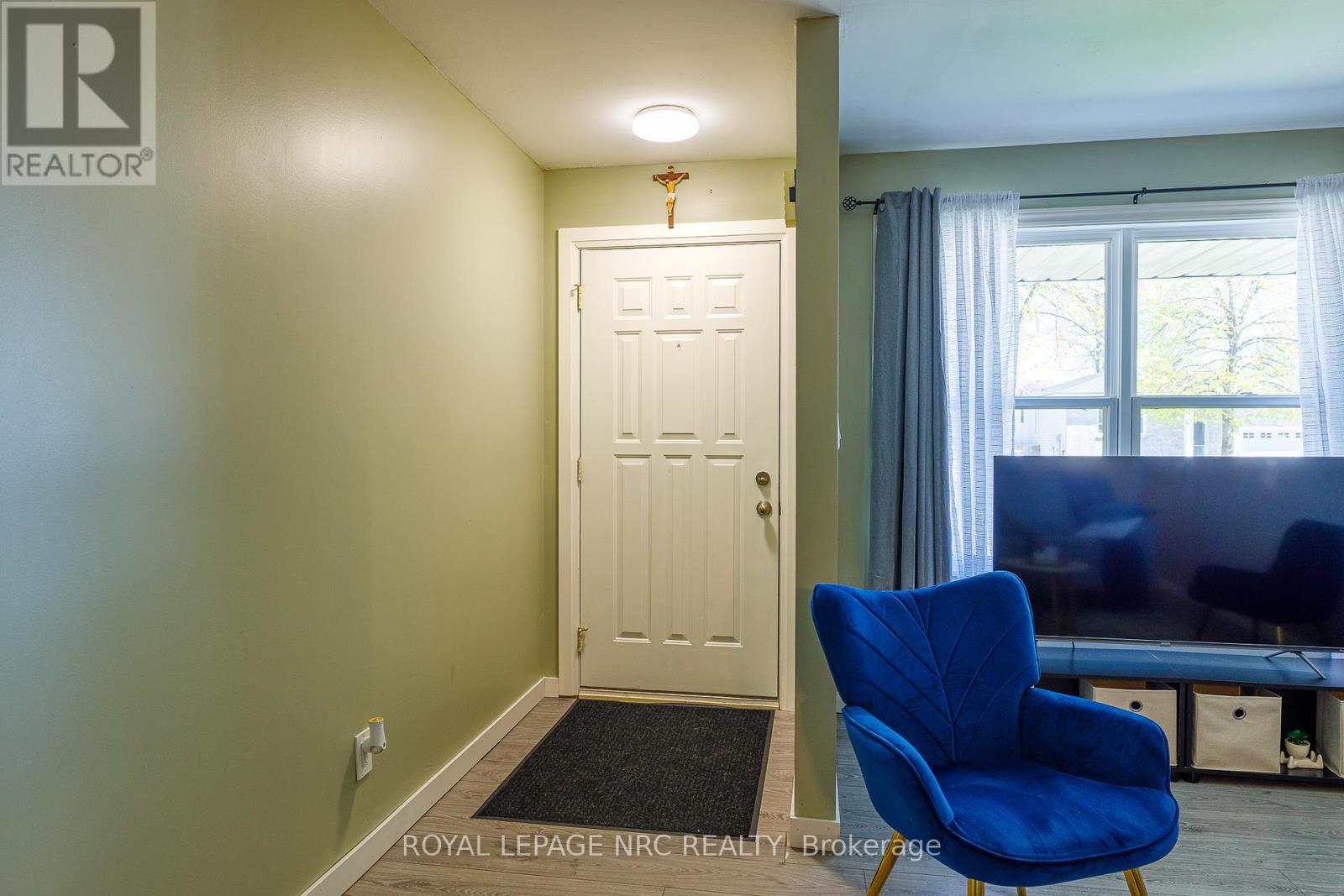 5880 CRIMSON DRIVE - 7