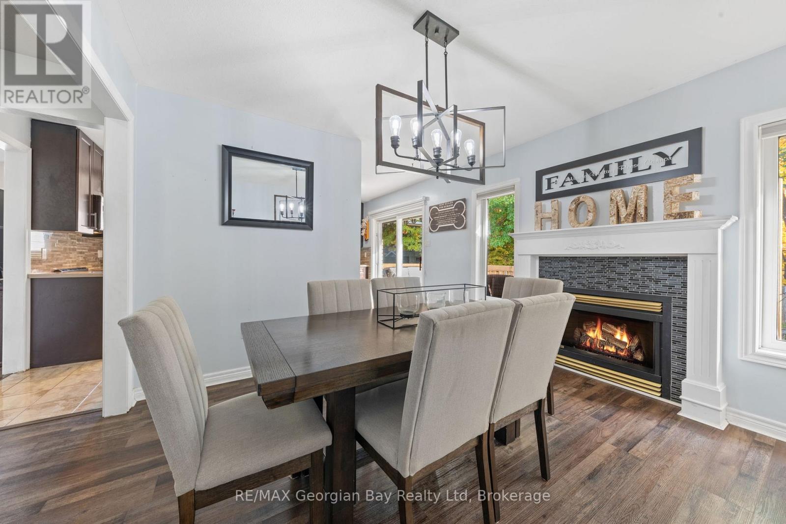 925 DOMINION AVENUE - 8