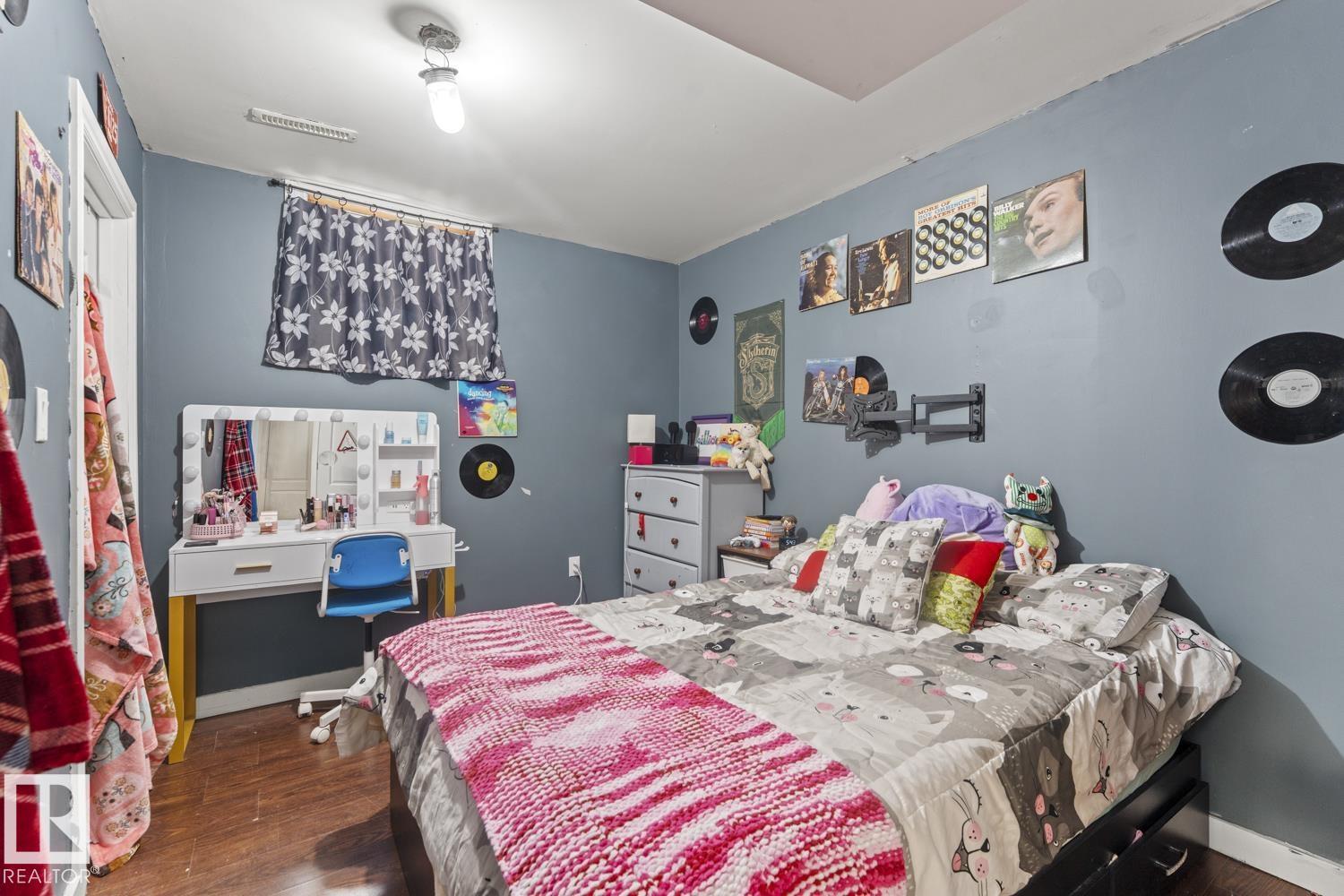 4908 59 ST - 13
