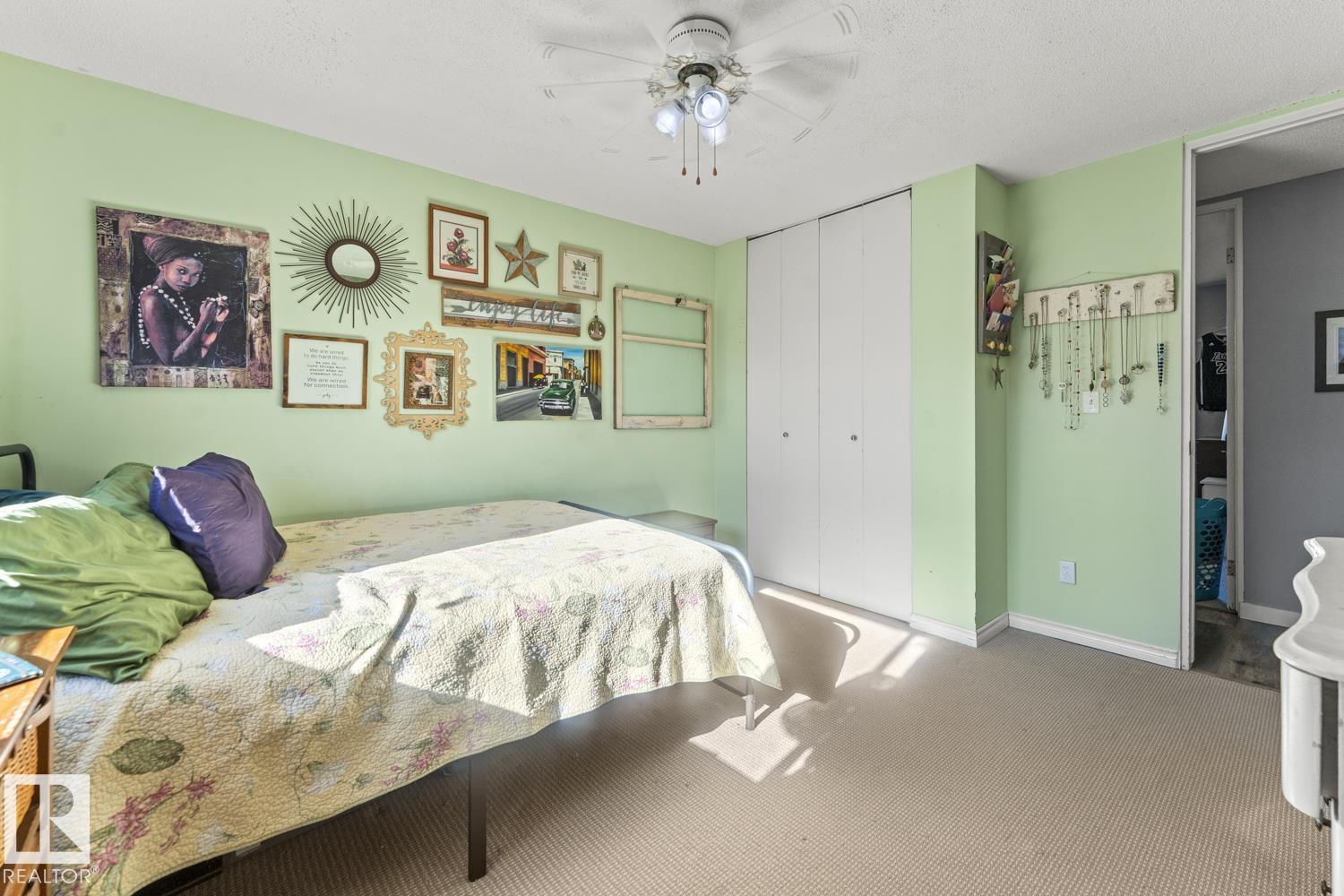 4908 59 ST - 17