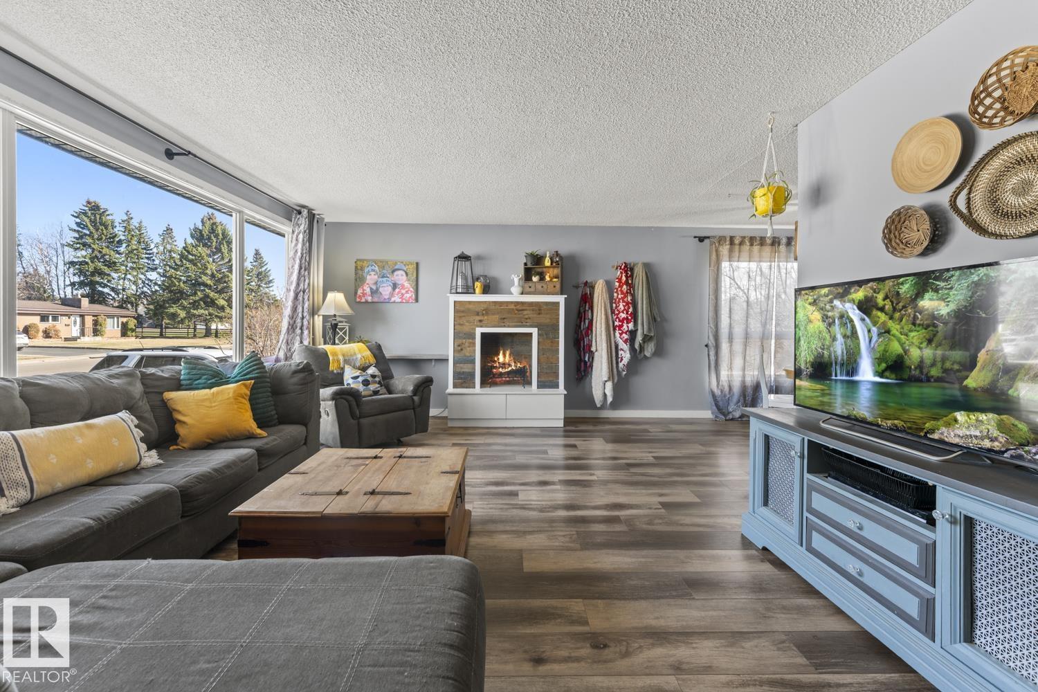 4908 59 ST - 22